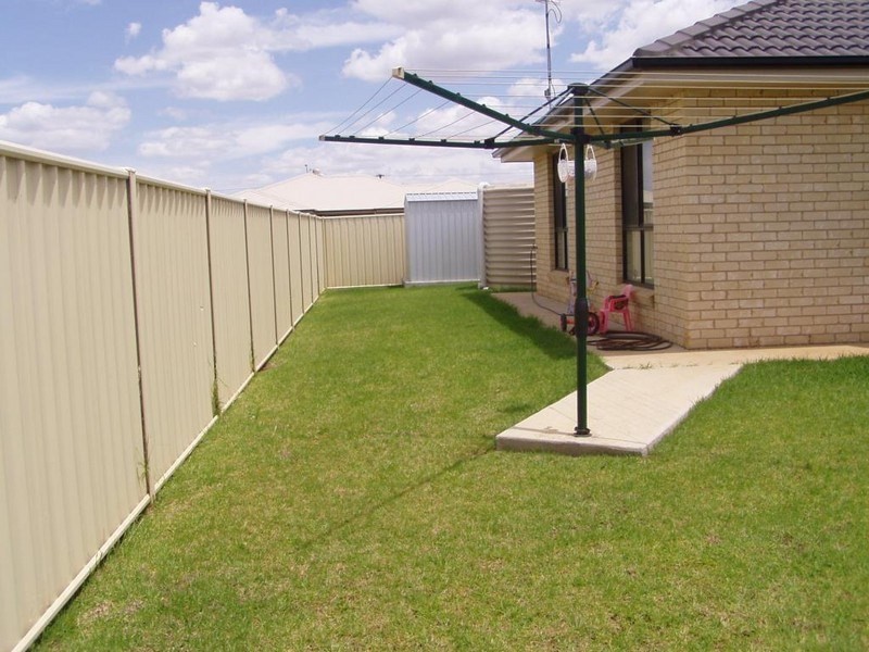 2 Sunvale Avenue, Dubbo NSW 2830