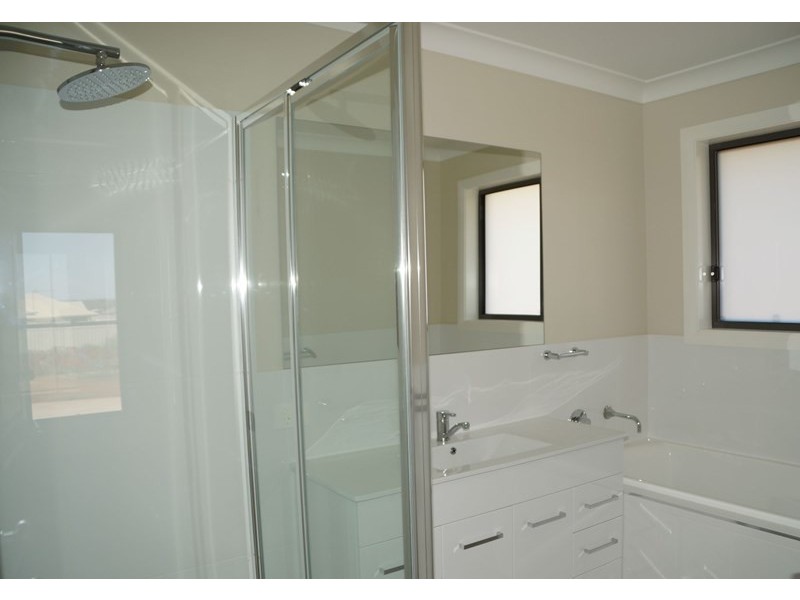 49 Champagne Drive, Dubbo NSW 2830