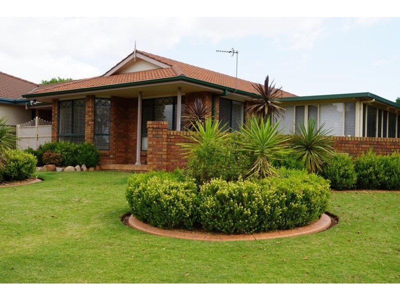 1 Kings Park Way, Dubbo NSW 2830