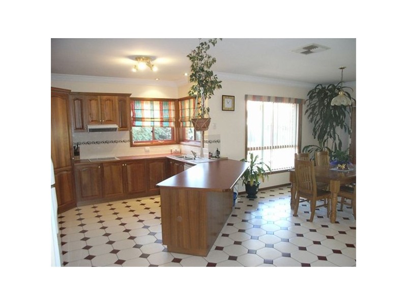 19 Ron Gordon Place, Dubbo NSW 2830