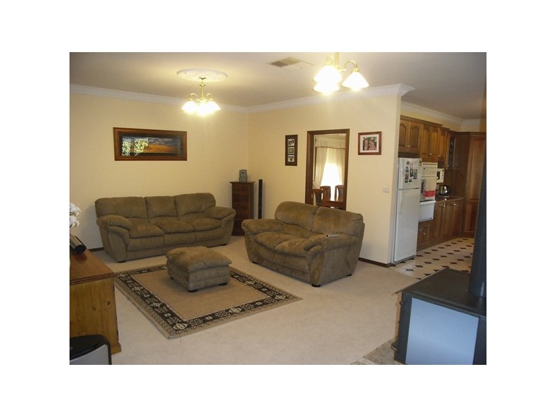 19 Ron Gordon Place, Dubbo NSW 2830