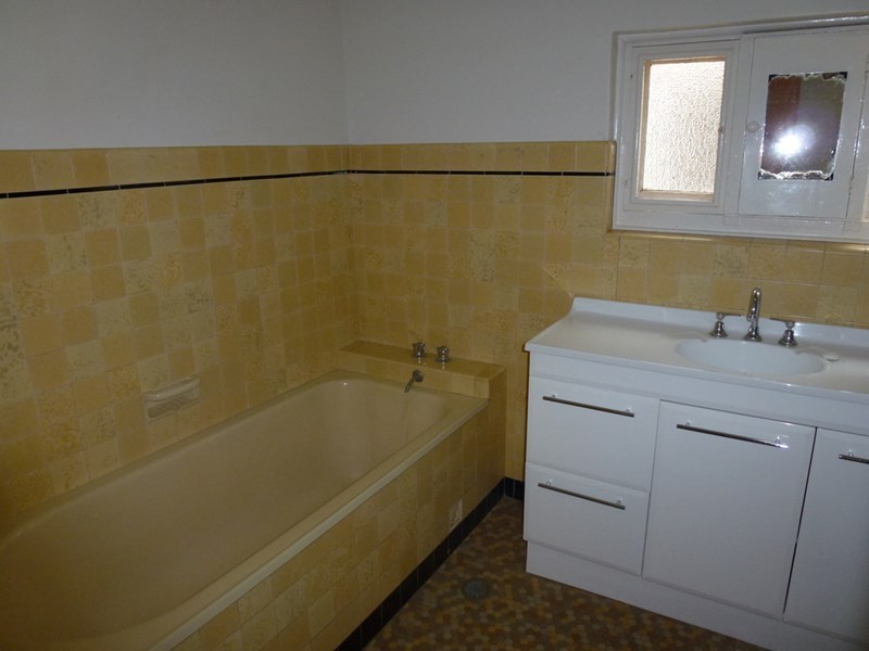 42 Taylor Street, Dubbo NSW 2830