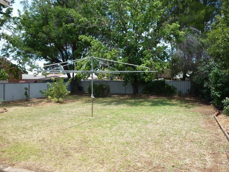 42 Taylor Street, Dubbo NSW 2830