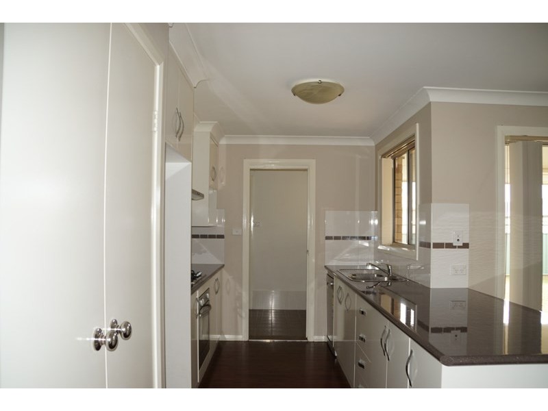 23B Dunheved Circle, Dubbo NSW 2830