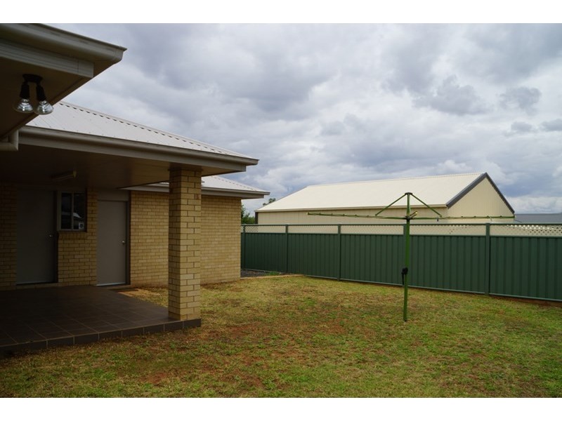 23B Dunheved Circle, Dubbo NSW 2830
