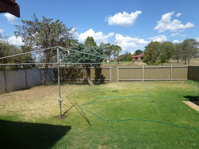 32 Caroline Street, Dubbo NSW 2830