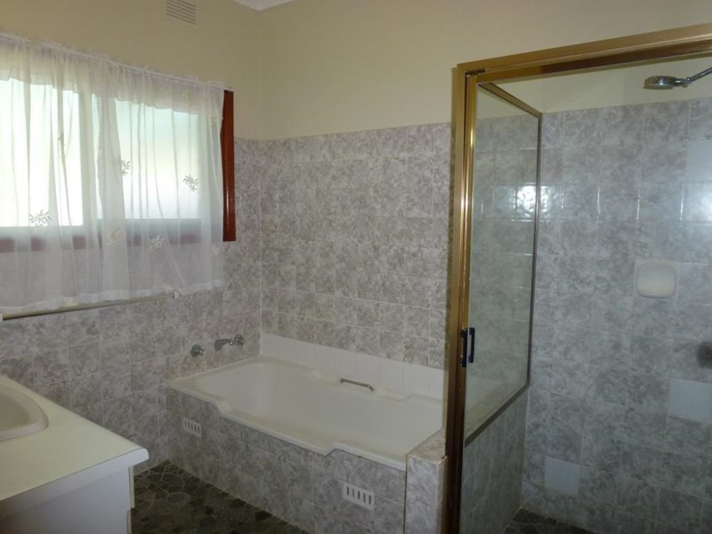 32 Caroline Street, Dubbo NSW 2830