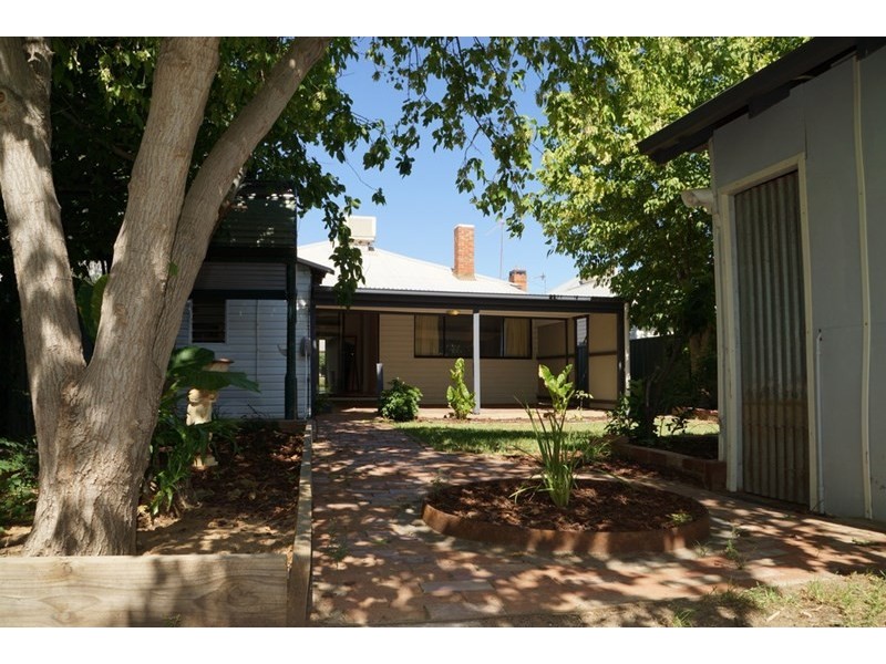 83 Bourke Street, Dubbo NSW 2830