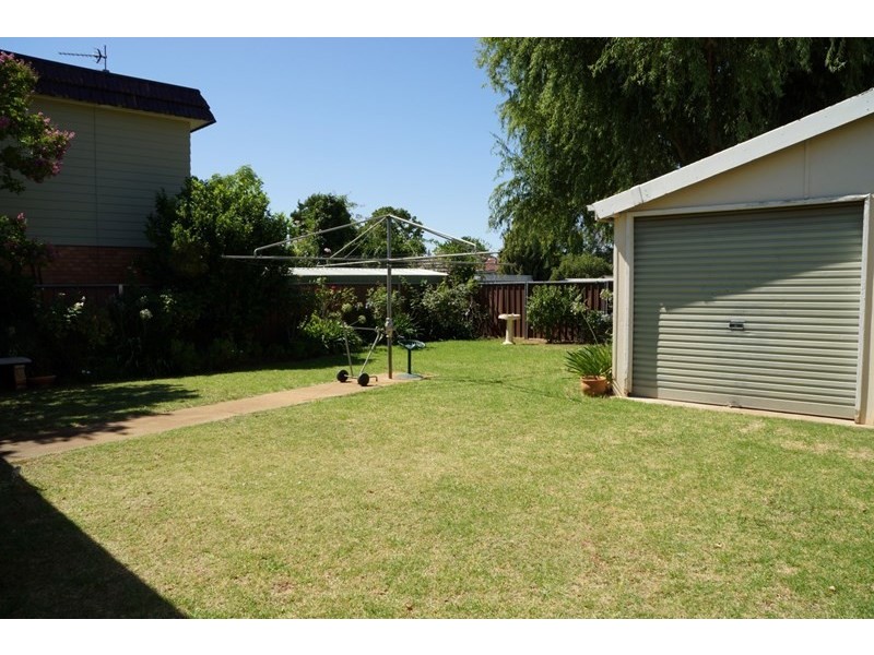3 Johns Avenue, Dubbo NSW 2830