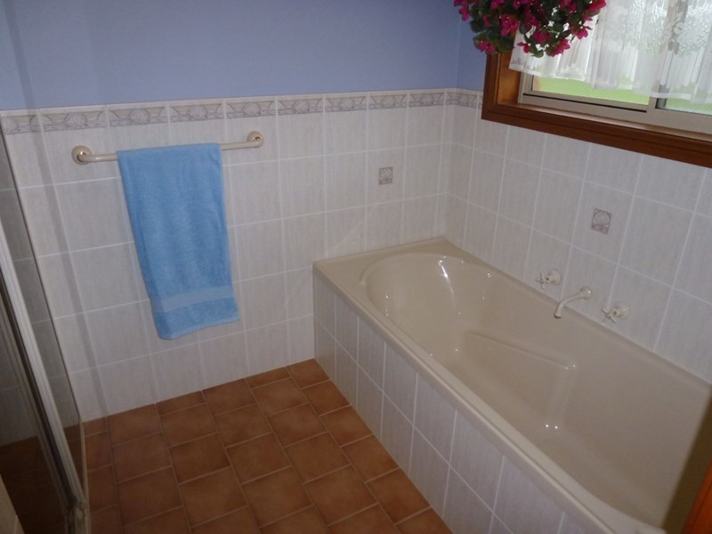 1L Castel Avenue, Dubbo NSW 2830