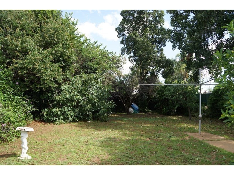 19 Beveridge Crescent, Dubbo NSW 2830