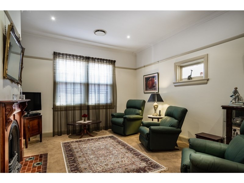 241 Brisbane Street, Dubbo NSW 2830