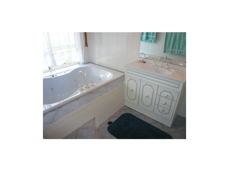 13 Bell Avenue, Dubbo NSW 2830