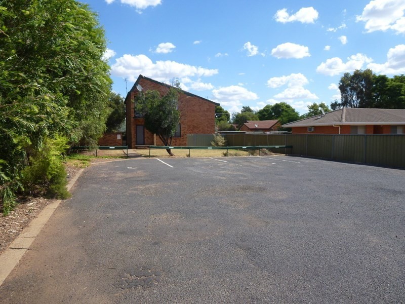2/24 Elizabeth Street, Dubbo NSW 2830