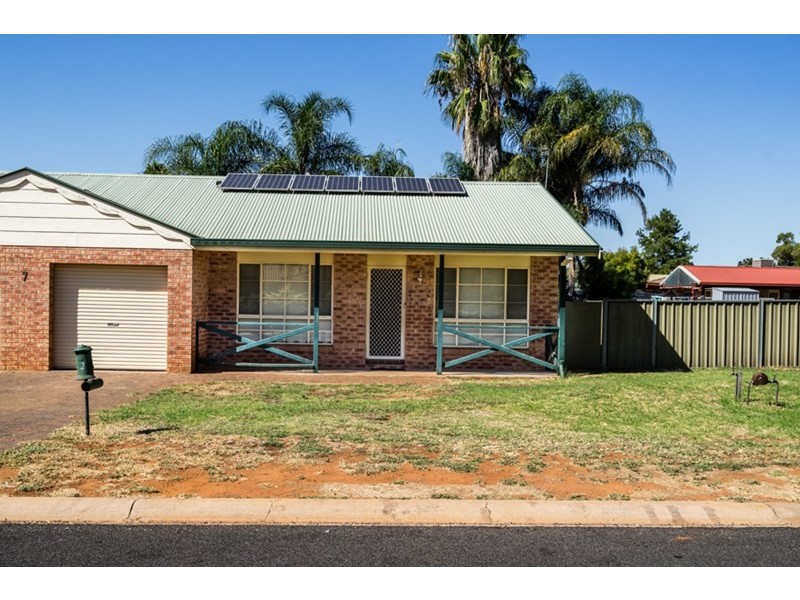 2/7 Robinson Avenue, Dubbo NSW 2830