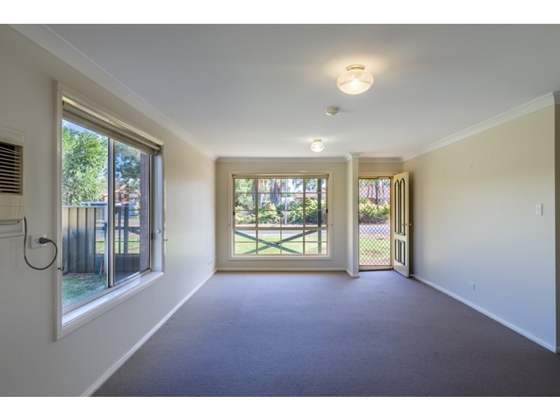 2/7 Robinson Avenue, Dubbo NSW 2830