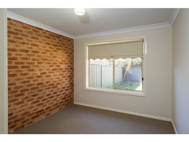 2/7 Robinson Avenue, Dubbo NSW 2830