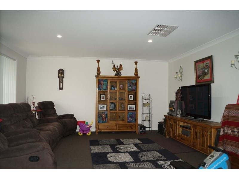 18 Lincoln Parkway, Dubbo NSW 2830