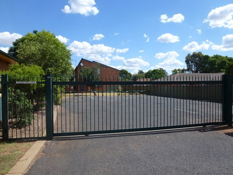 2/24 Elizabeth Street, Dubbo NSW 2830