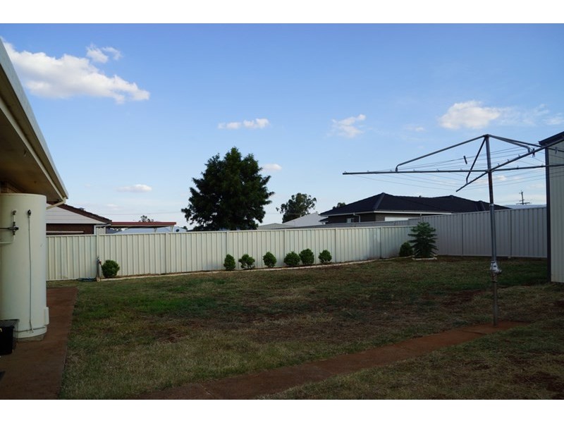 7 Burge Place, Dubbo NSW 2830