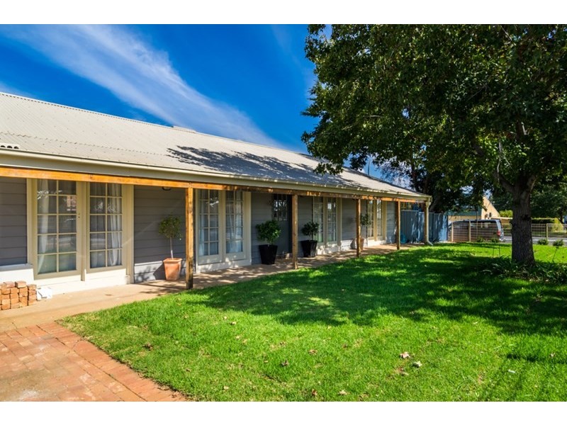 2 Wilson Street, Dubbo NSW 2830