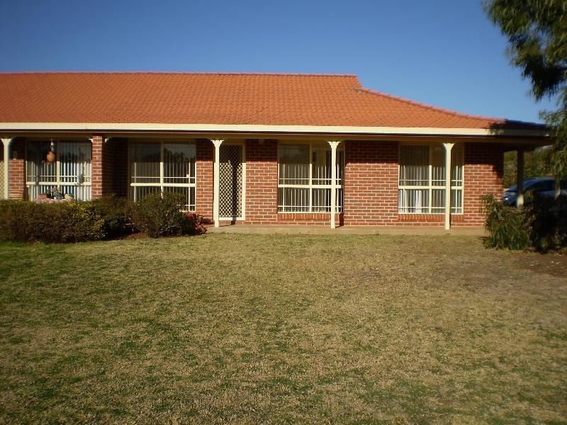 14B Lincoln Parkway, Dubbo NSW 2830