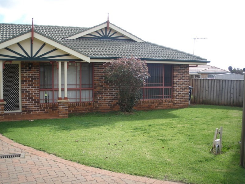 8A John Glenn Place, Dubbo NSW 2830