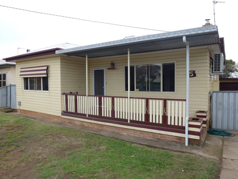 5 Alfred Street, Dubbo NSW 2830