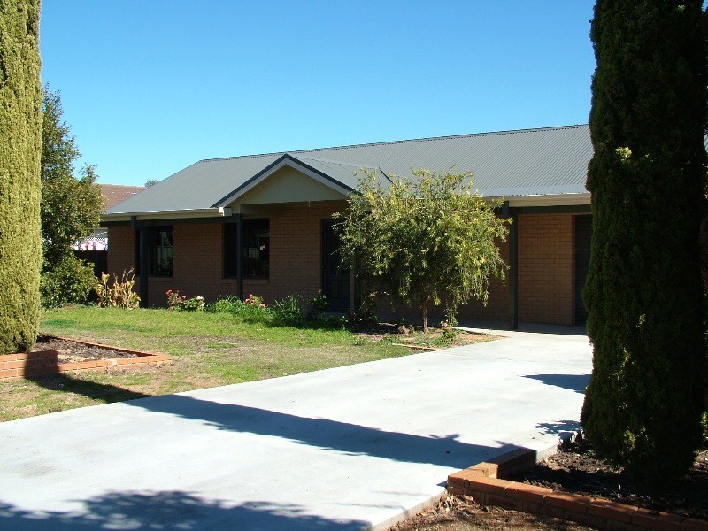 4 Eden Park Avenue, Dubbo NSW 2830