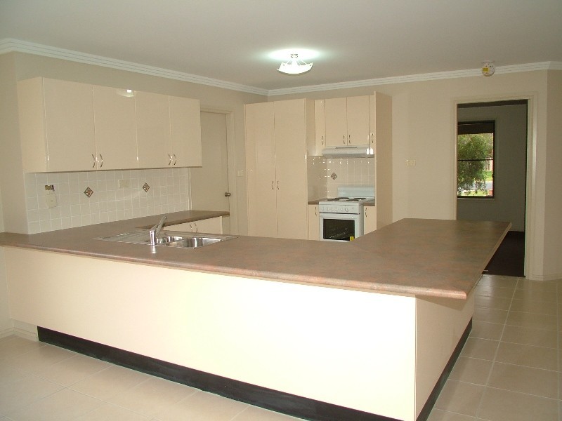 4 Eden Park Avenue, Dubbo NSW 2830