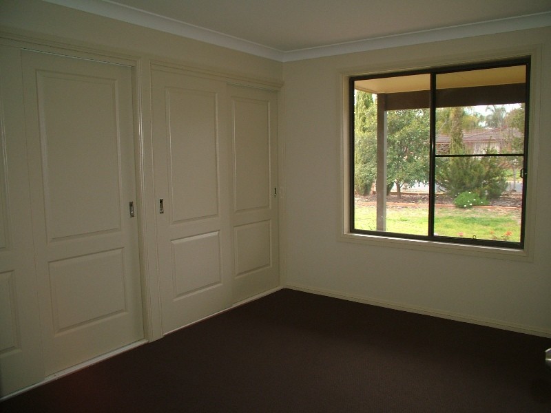 4 Eden Park Avenue, Dubbo NSW 2830