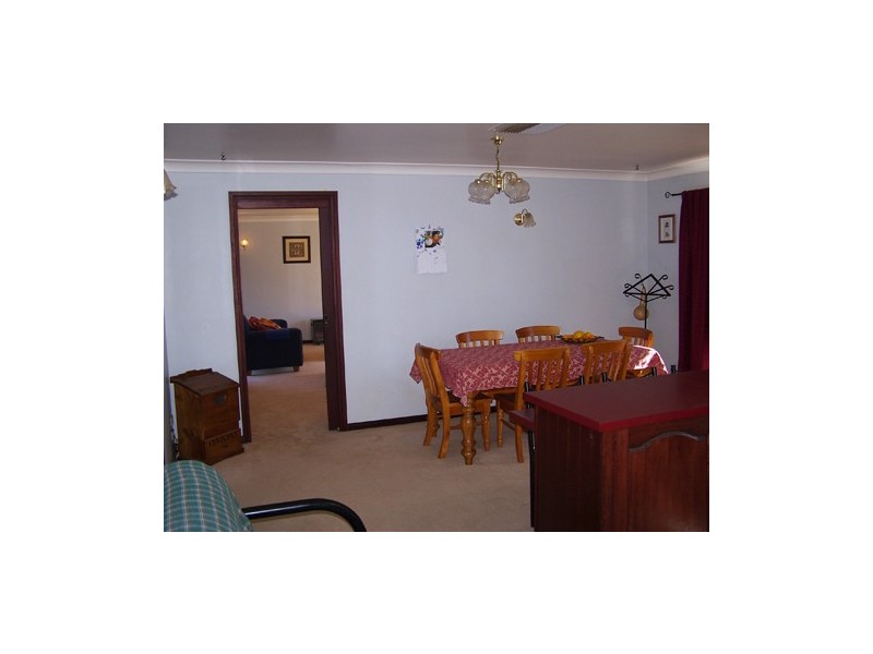 12 Hopkins Parade, Dubbo NSW 2830