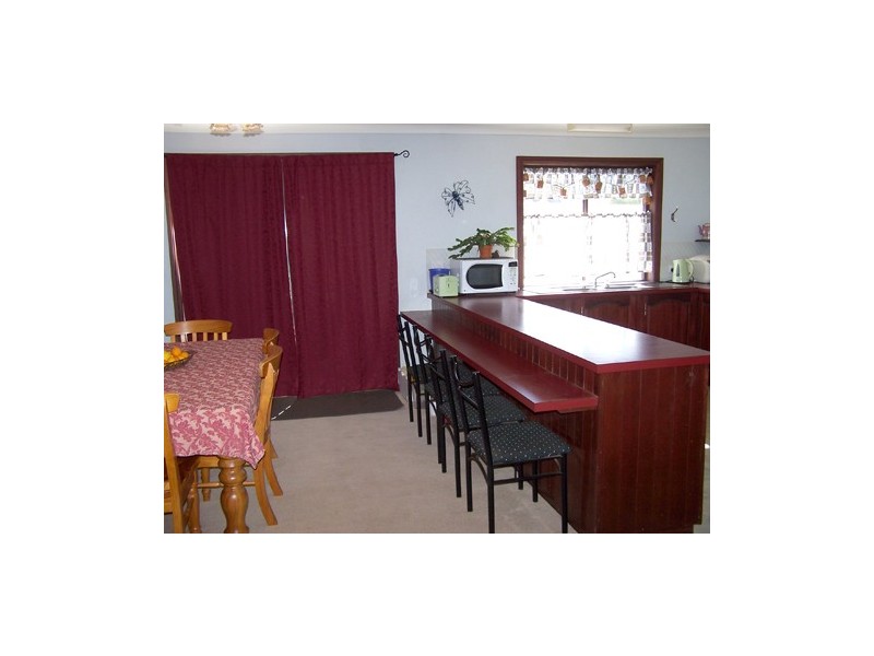 12 Hopkins Parade, Dubbo NSW 2830