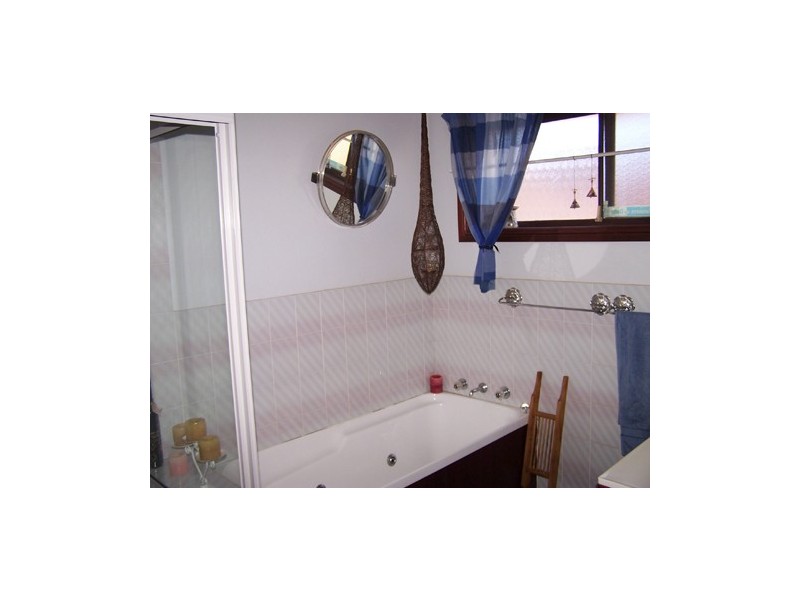 12 Hopkins Parade, Dubbo NSW 2830