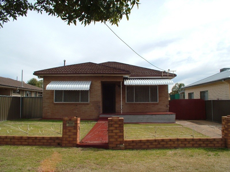 69 North Street, Dubbo NSW 2830