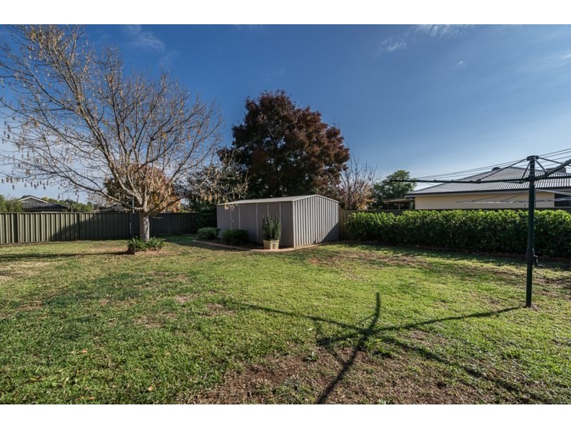 71 Twickenham Drive, Dubbo NSW 2830