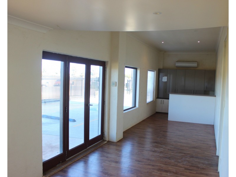 Shed 1 48 Mountbatten Drive, Dubbo NSW 2830