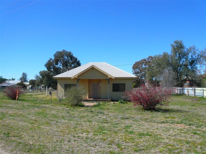 18 River Street, Mendooran NSW 2842