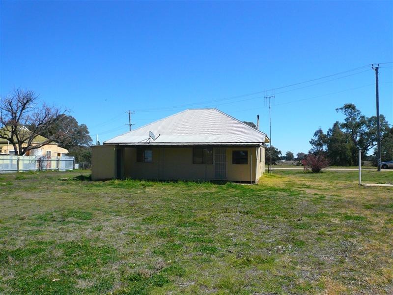 18 River Street, Mendooran NSW 2842