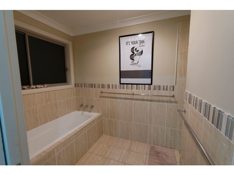 12 Ballindoch Place, Dubbo NSW 2830