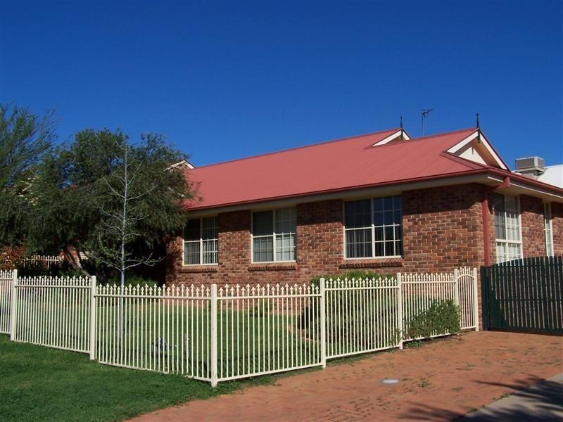 7B Clearwater Place, Dubbo NSW 2830