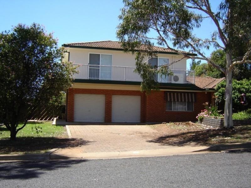 33 Bell Avenue, Dubbo NSW 2830