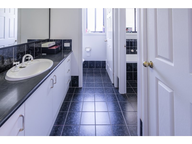 3 Carling Court, Dubbo NSW 2830