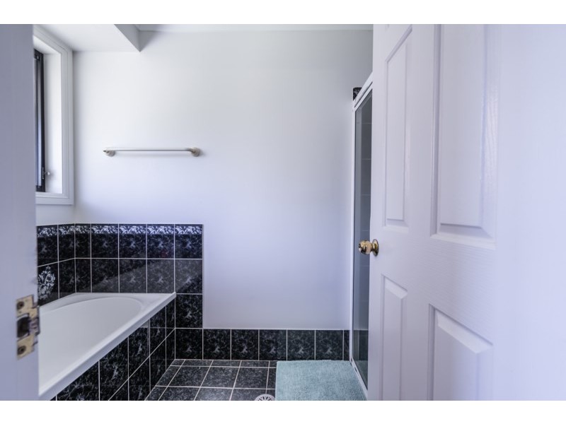 3 Carling Court, Dubbo NSW 2830