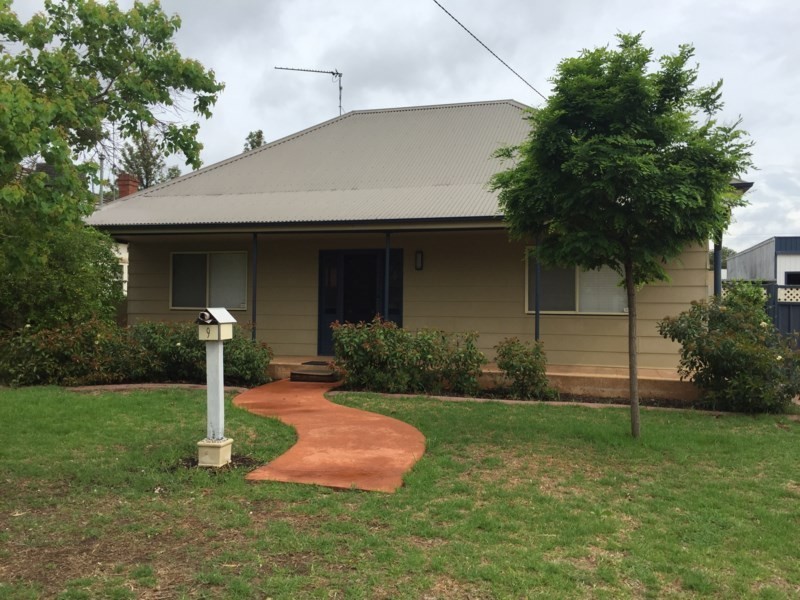 9 Charlotte Street, Dubbo NSW 2830