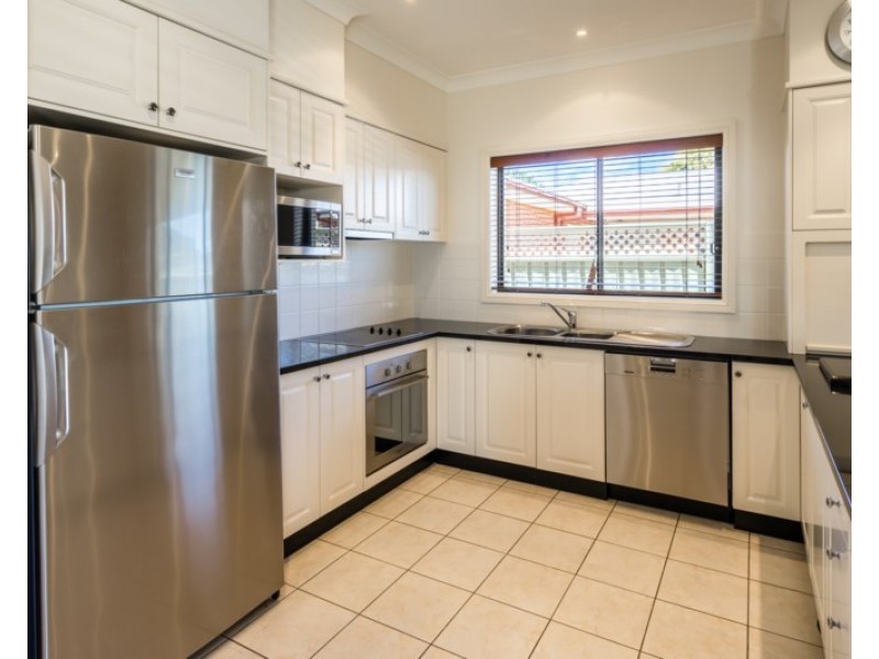 12 Hilton Place, Dubbo NSW 2830