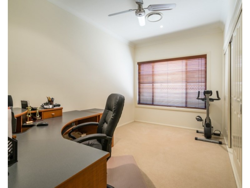 12 Hilton Place, Dubbo NSW 2830