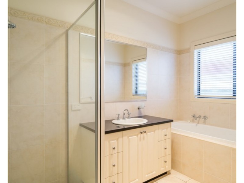 12 Hilton Place, Dubbo NSW 2830