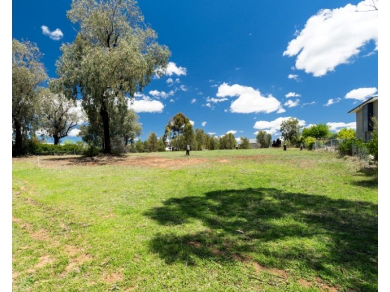 11 Glenabbey Drive, Dubbo NSW 2830