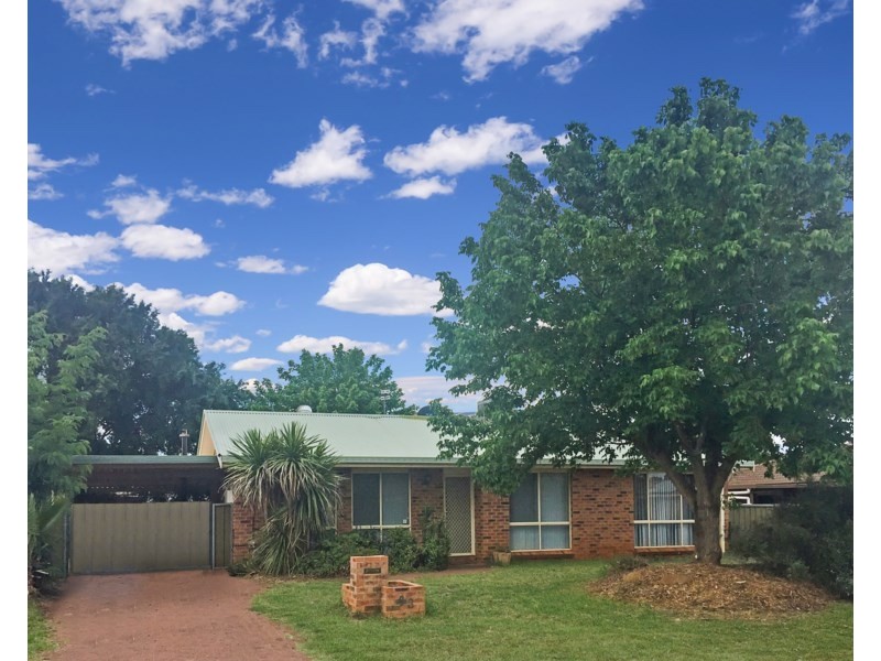 63 Sturt Circle, Dubbo NSW 2830